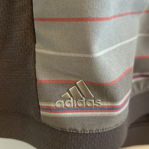 Adidas VGUC light weight zip up jacket with hoodie, side zip pockets,drawstrings - Picture 4 of 11